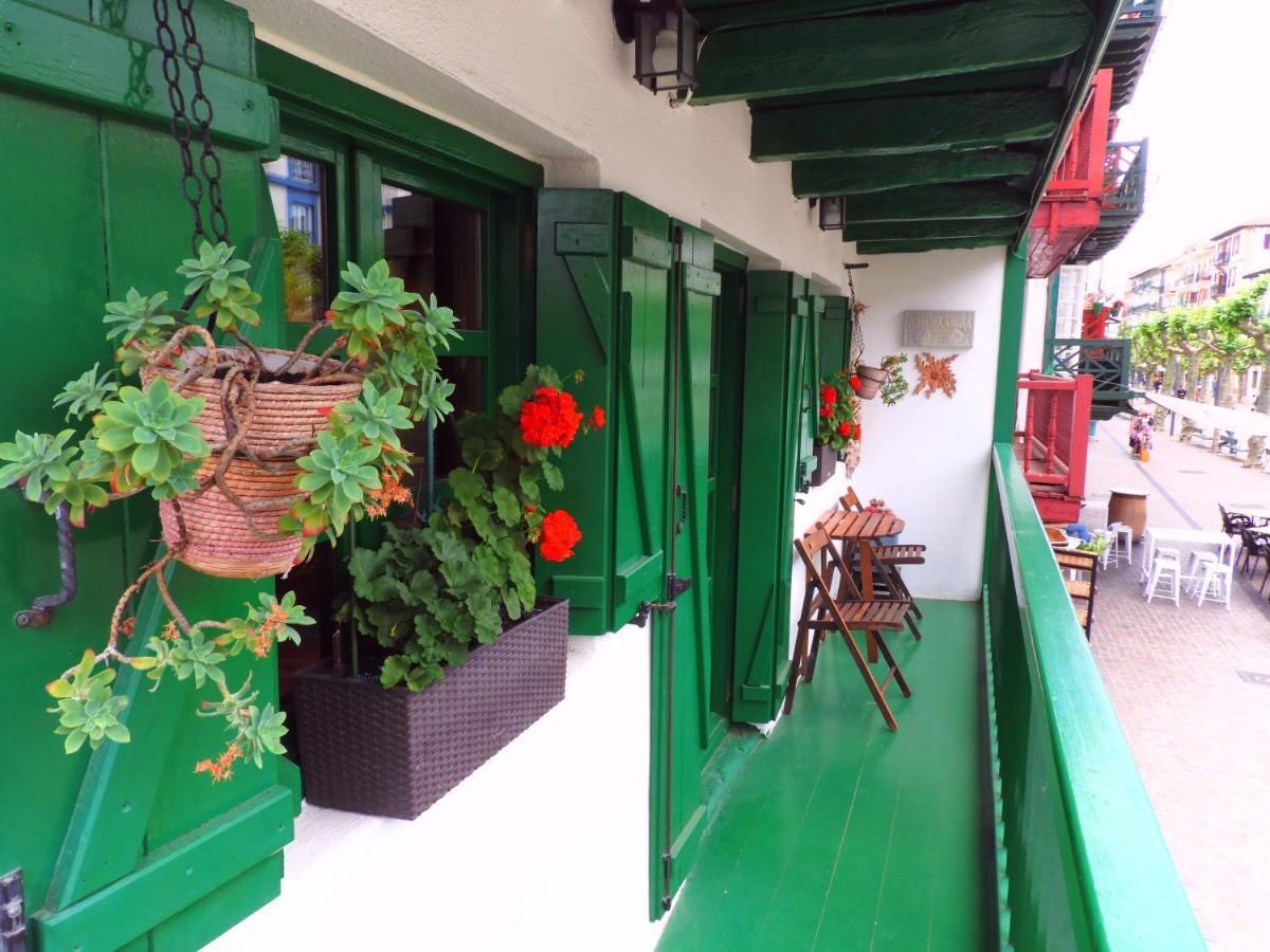 Marinelarena Apartment Hondarribia Bagian luar foto
